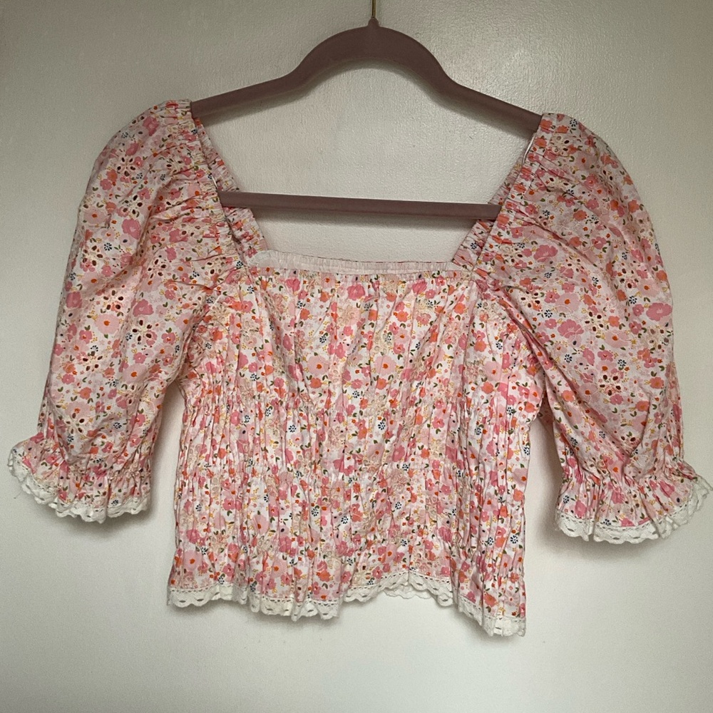 ✨ANTHROPOLOGIE Free the Roses Pink Floral Smocked Blouse Size Small